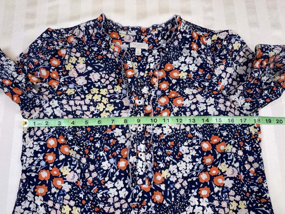 Talbots Petites Ruffle Trim Top Size SP Navy Floral Print Smocked Half Sleeves - Picture 6 of 11